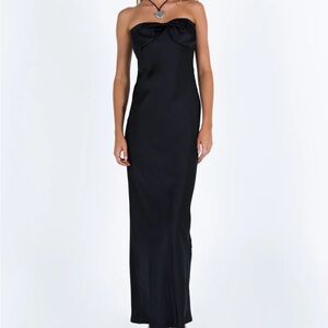 Black Strapless Sheath Gown for Cocktail Events